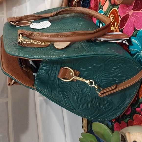 New handmade leather bag. Made Mexico 🇲🇽 . - Picture 3 of 10